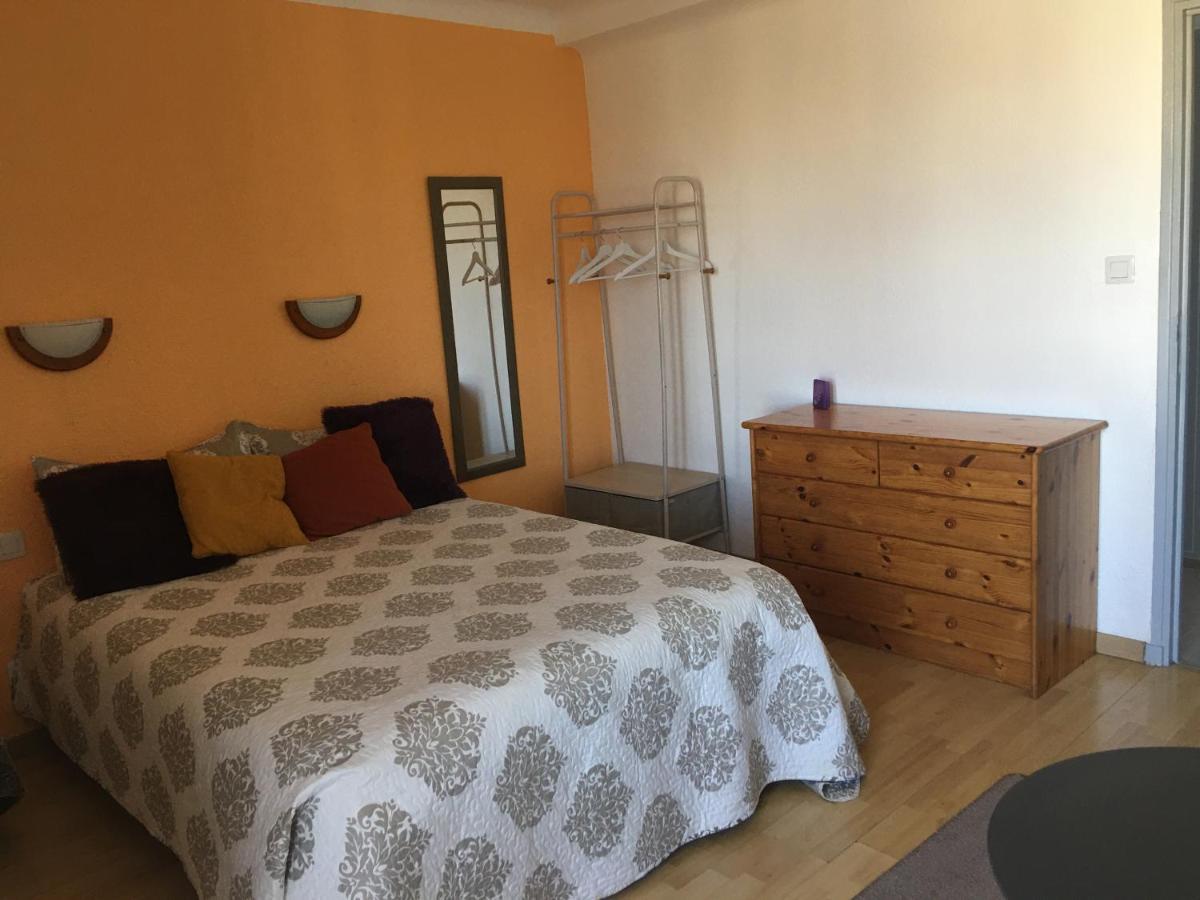 Grands Buffets Hebergement Appartement Нарбонна Экстерьер фото